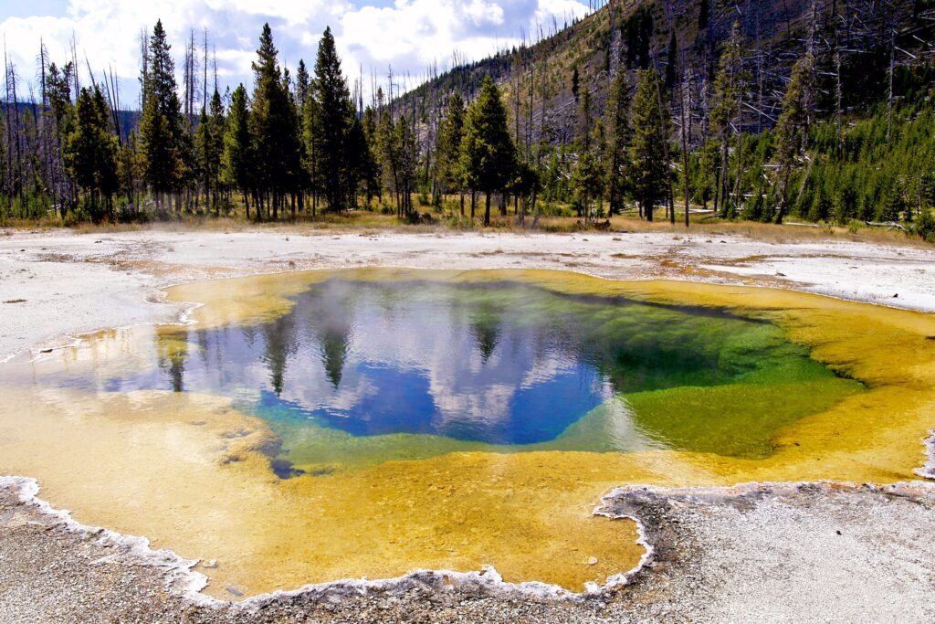 landscape-tree-water-wilderness-mountain-lake-1150662-pxhere.com