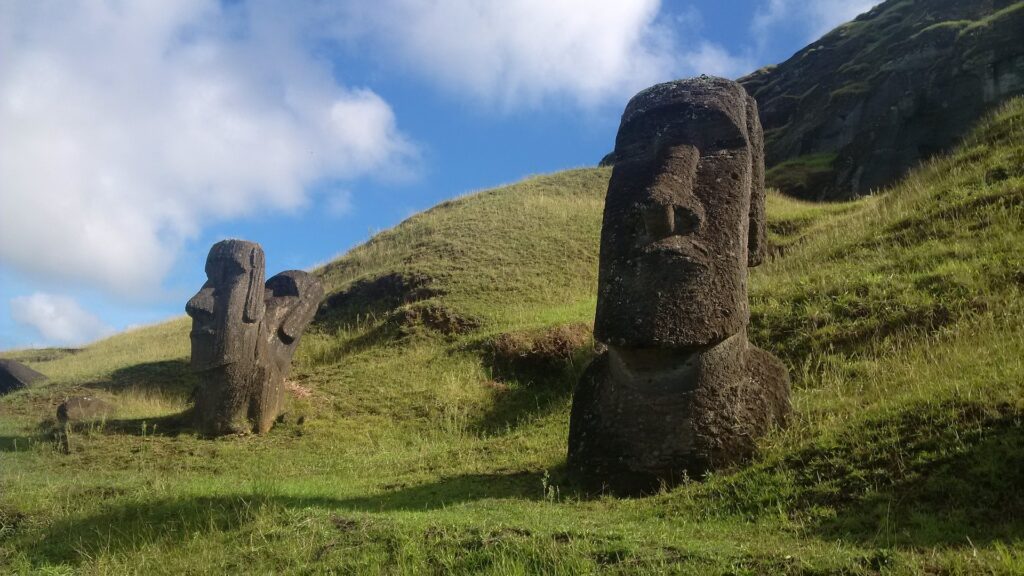 moai-3525785_1920