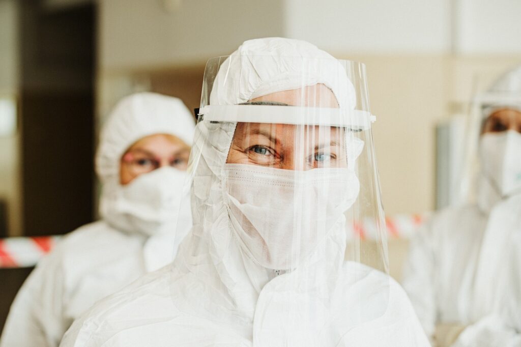 protective-suit-5716753_1280